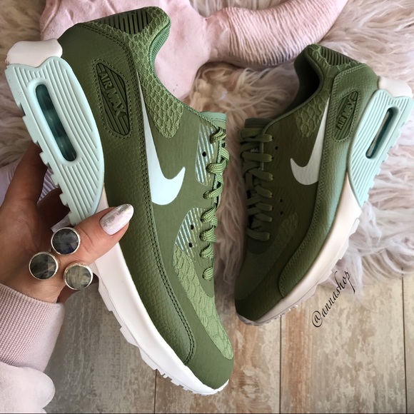 Nike Shoes - NWT Nike Air Max 90 Ultra 2.0